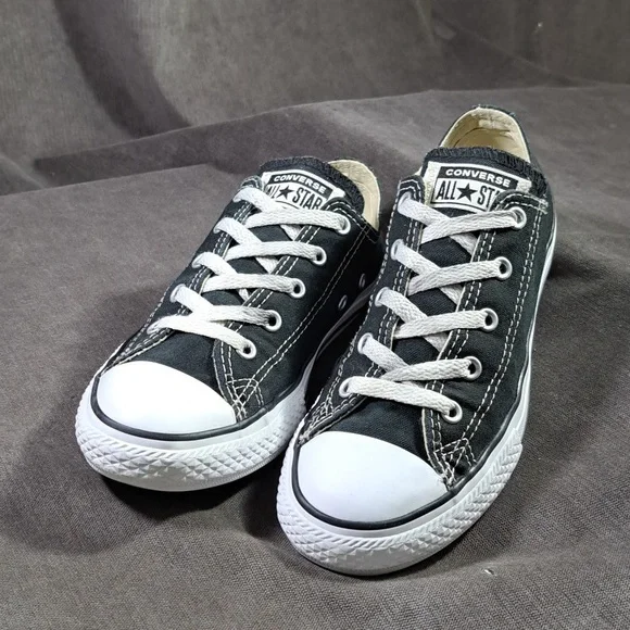 Sepatu converse classic on sale